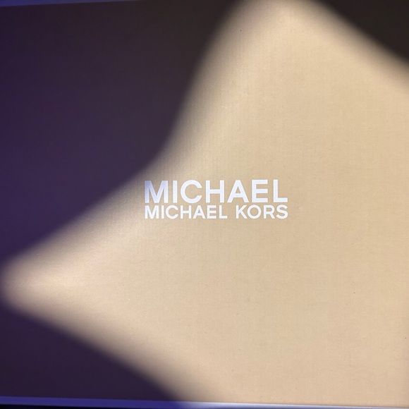 Michael Kors Felix Trainer - Picture 2 of 4